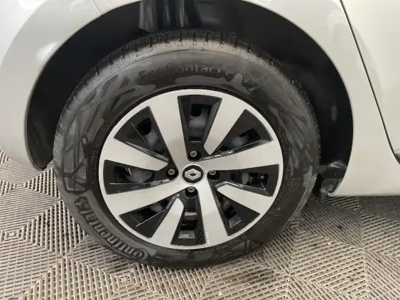 RENAULT CLIO V - voiture d'occasion - Photo 25