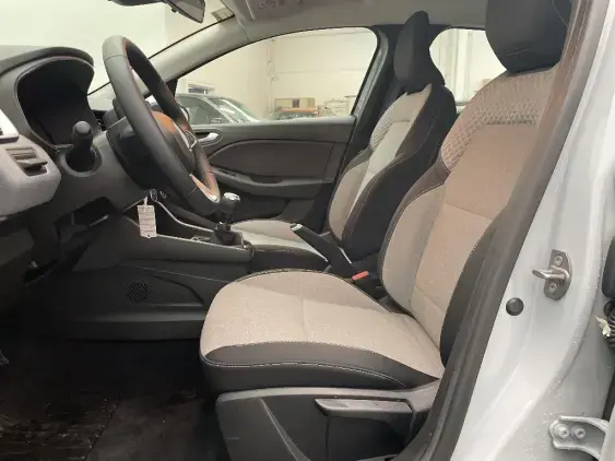 RENAULT CLIO V - voiture d'occasion - Photo 18