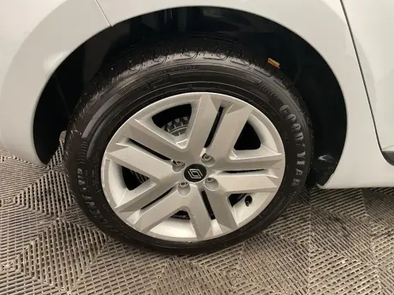 RENAULT CLIO V - voiture d'occasion - Photo 25