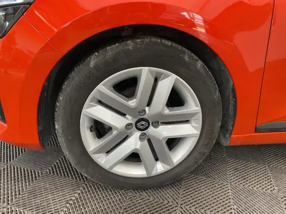 RENAULT CLIO V - voiture d'occasion - Photo 23