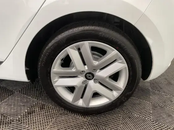 RENAULT CLIO V - voiture d'occasion - Photo 24