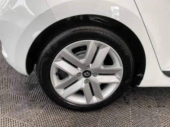 RENAULT CLIO V - voiture d'occasion - Photo 25