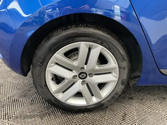 RENAULT CLIO V - voiture d'occasion - Photo 25