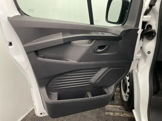 RENAULT TRAFIC FG III - voiture d'occasion - Photo 19