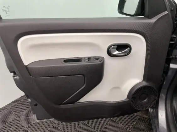 RENAULT TWINGO III - voiture d'occasion - Photo 19