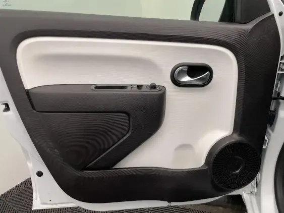 RENAULT TWINGO III - voiture d'occasion - Photo 19