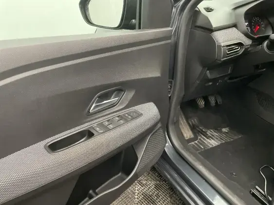 DACIA SANDERO III - voiture d'occasion - Photo 19