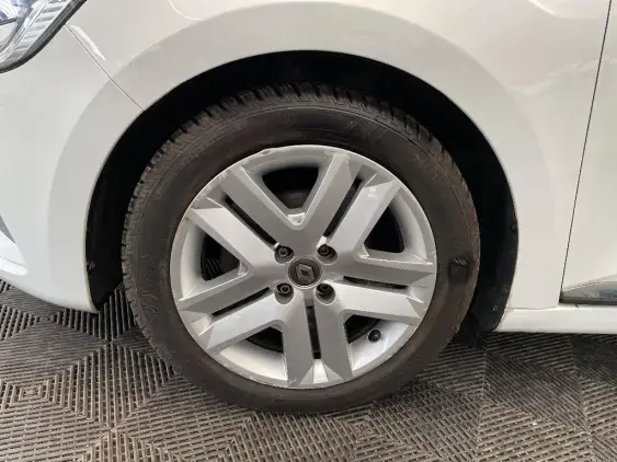 RENAULT CLIO V - voiture d'occasion - Photo 23