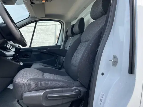 RENAULT TRAFIC FG III - voiture d'occasion - Photo 18