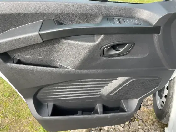 RENAULT TRAFIC FG III - voiture d'occasion - Photo 19