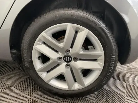 RENAULT CLIO V - voiture d'occasion - Photo 24