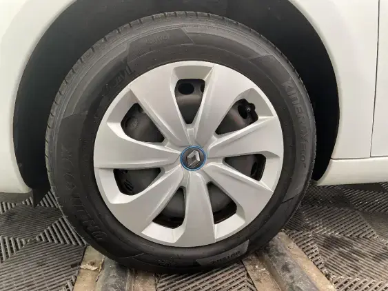 RENAULT ZOE - voiture d'occasion - Photo 23