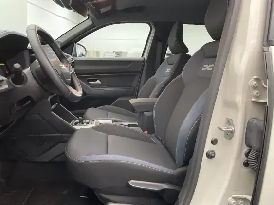 DACIA DUSTER III - voiture d'occasion - Photo 18