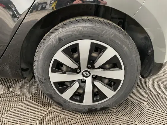 RENAULT CLIO V - voiture d'occasion - Photo 24