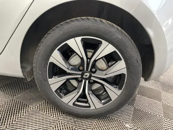 RENAULT CLIO V - voiture d'occasion - Photo 24