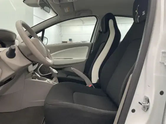 RENAULT ZOE - voiture d'occasion - Photo 18
