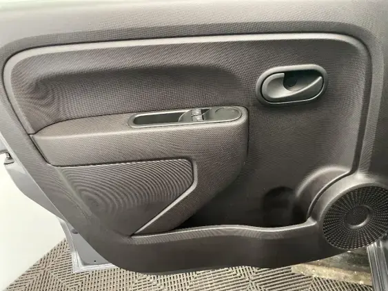 RENAULT TWINGO ELECTRIQUE III - voiture d'occasion - Photo 19