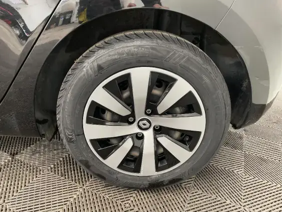 RENAULT CLIO V - voiture d'occasion - Photo 24