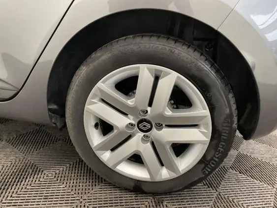 RENAULT CLIO V - voiture d'occasion - Photo 24