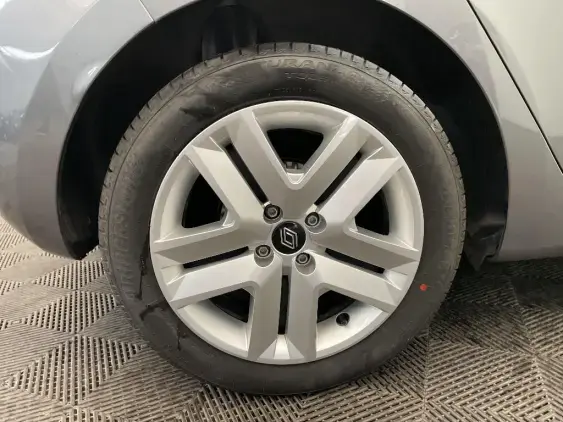 RENAULT CLIO V - voiture d'occasion - Photo 25