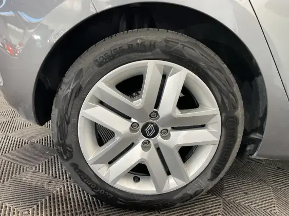 RENAULT CLIO V - voiture d'occasion - Photo 25