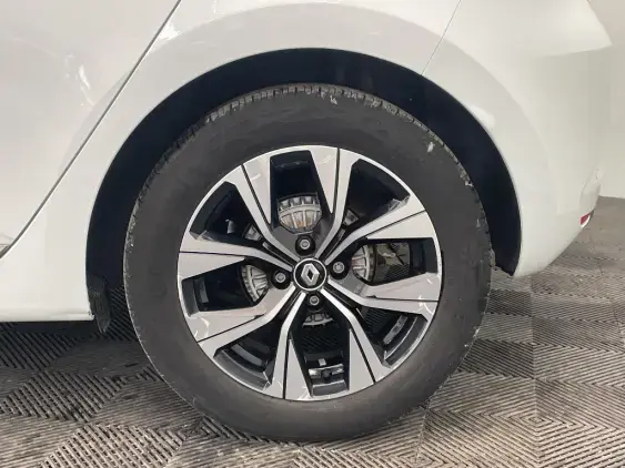 RENAULT CLIO V - voiture d'occasion - Photo 24