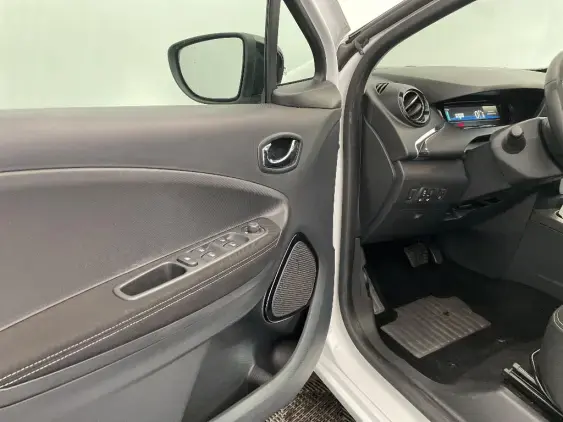 RENAULT ZOE - voiture d'occasion - Photo 19