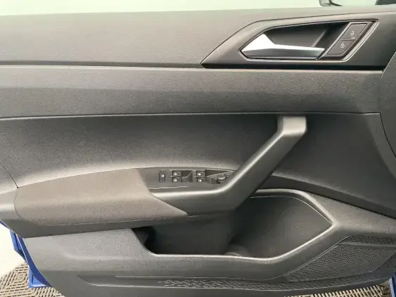 VOLKSWAGEN POLO VI - voiture d'occasion - Photo 19