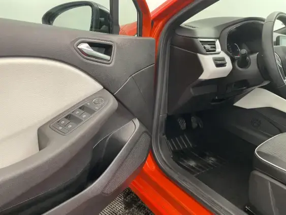 RENAULT CLIO V - voiture d'occasion - Photo 19