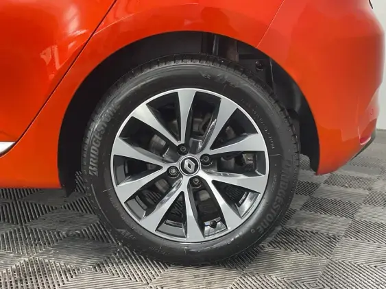 RENAULT CLIO V - voiture d'occasion - Photo 24