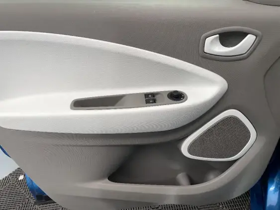 RENAULT ZOE - voiture d'occasion - Photo 19