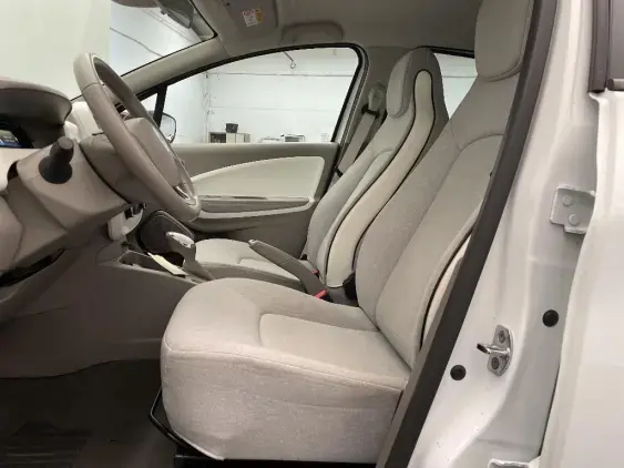 RENAULT ZOE - voiture d'occasion - Photo 18