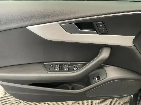 AUDI A4 AVANT V - voiture d'occasion - Photo 19