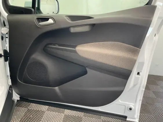 FORD TOURNEO COURIER - voiture d'occasion - Photo 20