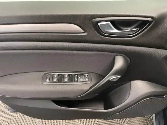 RENAULT MEGANE IV - voiture d'occasion - Photo 19