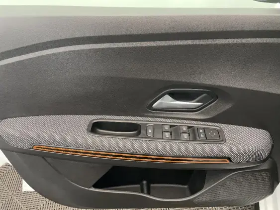DACIA SANDERO III - voiture d'occasion - Photo 19