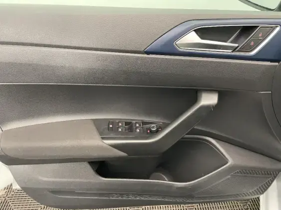 VOLKSWAGEN POLO VI - voiture d'occasion - Photo 19