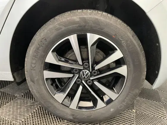 VOLKSWAGEN POLO VI - voiture d'occasion - Photo 24