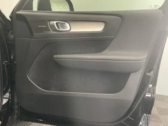 VOLVO XC40 - voiture d'occasion - Photo 19