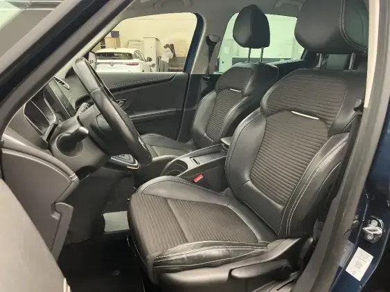 RENAULT SCENIC IV - voiture d'occasion - Photo 18