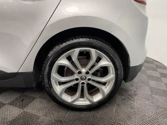 RENAULT SCENIC IV - voiture d'occasion - Photo 22