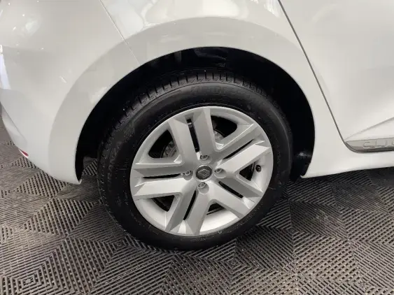 RENAULT CLIO V - voiture d'occasion - Photo 24