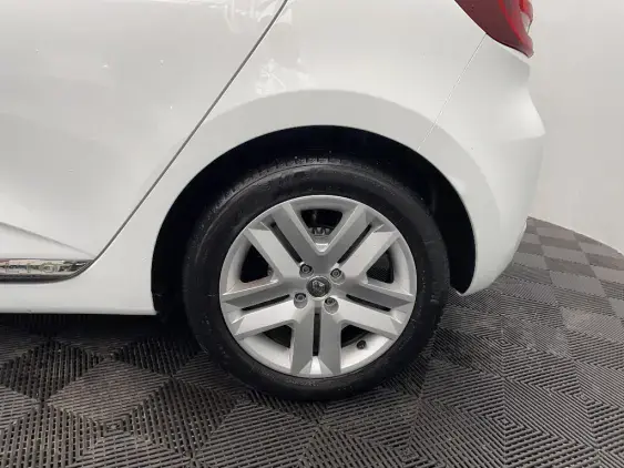 RENAULT CLIO V - voiture d'occasion - Photo 23