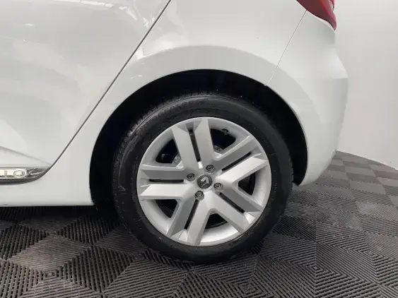 RENAULT CLIO V - voiture d'occasion - Photo 23