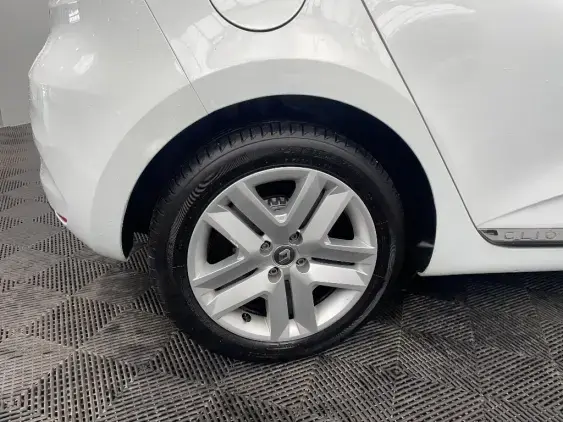 RENAULT CLIO V - voiture d'occasion - Photo 24