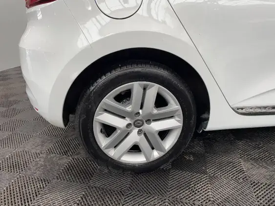 RENAULT CLIO V - voiture d'occasion - Photo 24