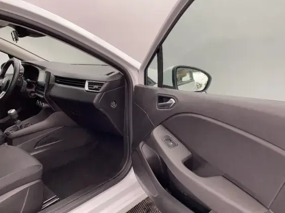 RENAULT CLIO V - voiture d'occasion - Photo 19