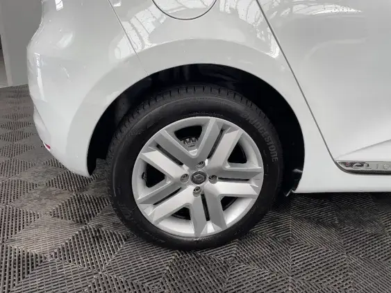 RENAULT CLIO V - voiture d'occasion - Photo 24