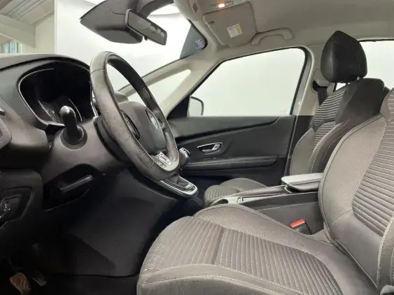 RENAULT SCENIC IV - voiture d'occasion - Photo 17