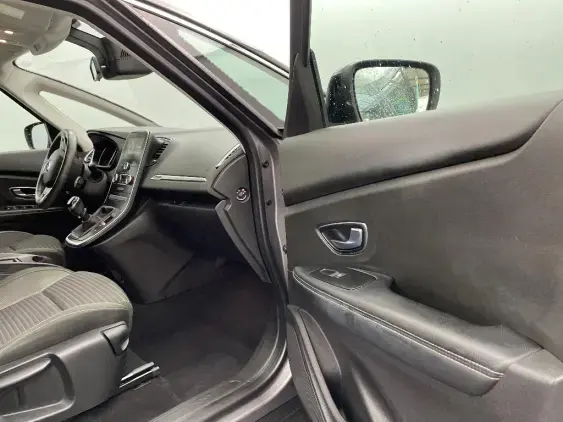 RENAULT SCENIC IV - voiture d'occasion - Photo 19